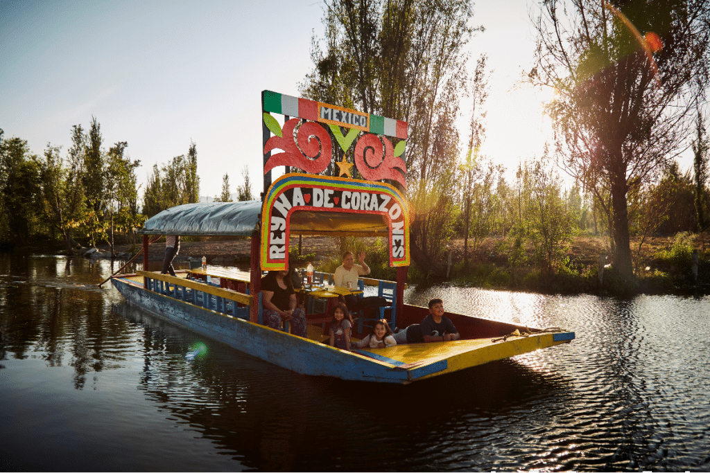 Logo Xochimilco Travel